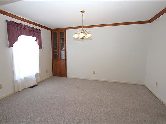 4th image of 10993 Kirby Ln