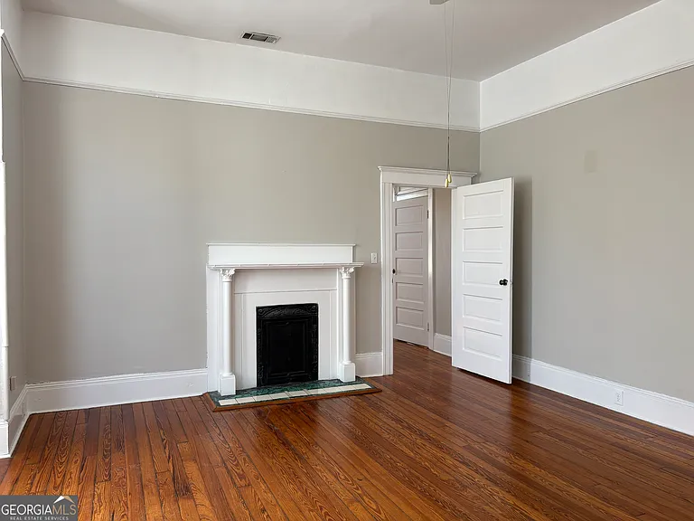 836 E Henry St #C — Photo 22