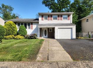 487 W 6th Ave, Roselle, NJ 07203