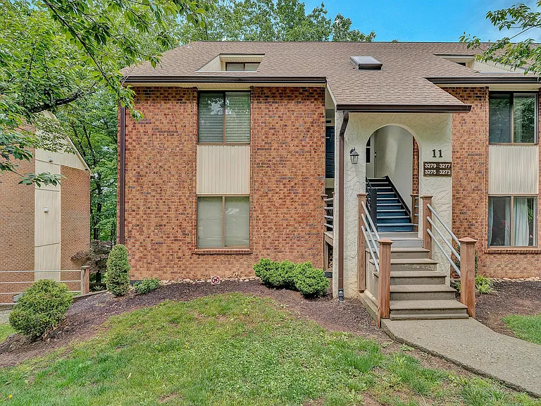 3273 Forest Ridge Rd — Photo 1