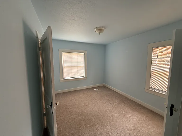 511 Simpson St #A — Photo 10