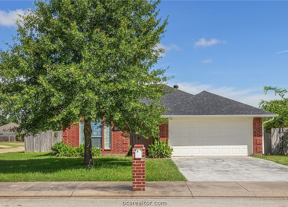 1st image of 610 Plano Dr