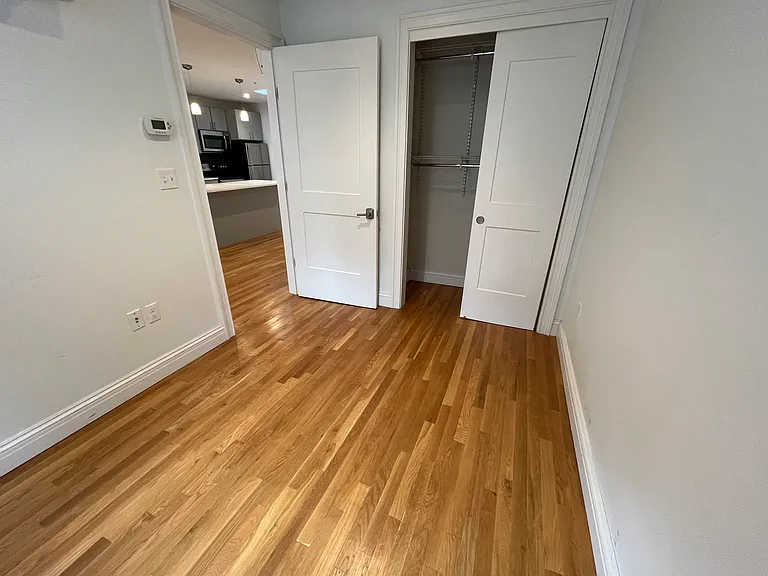 166 Newbury St #4R — Photo 9