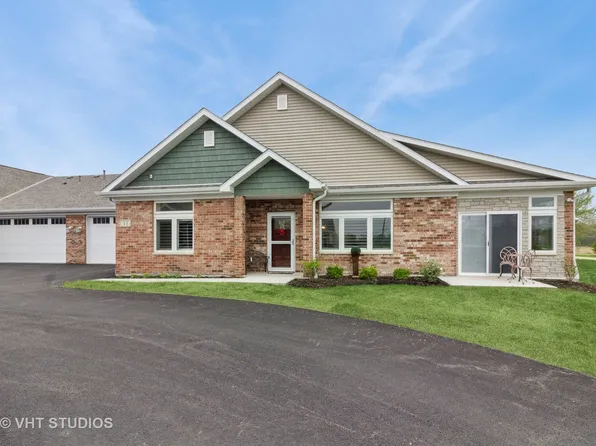 13 Briden Ln #13, Sycamore, IL 60178