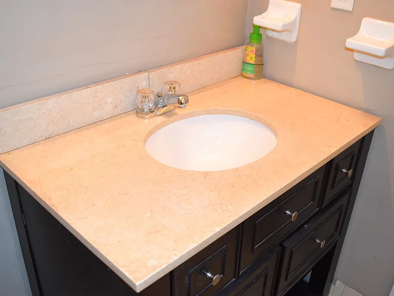 2105 Hobson Ct — Photo 12