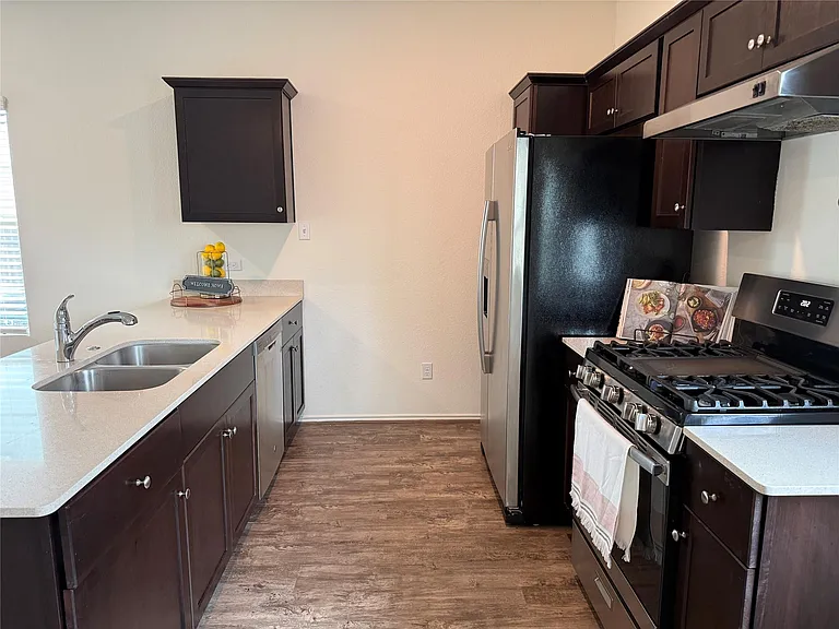112 High Hill Cv — Photo 16