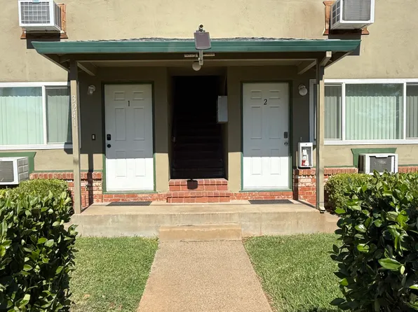 3241 School St APT 3, Redding, CA 96002