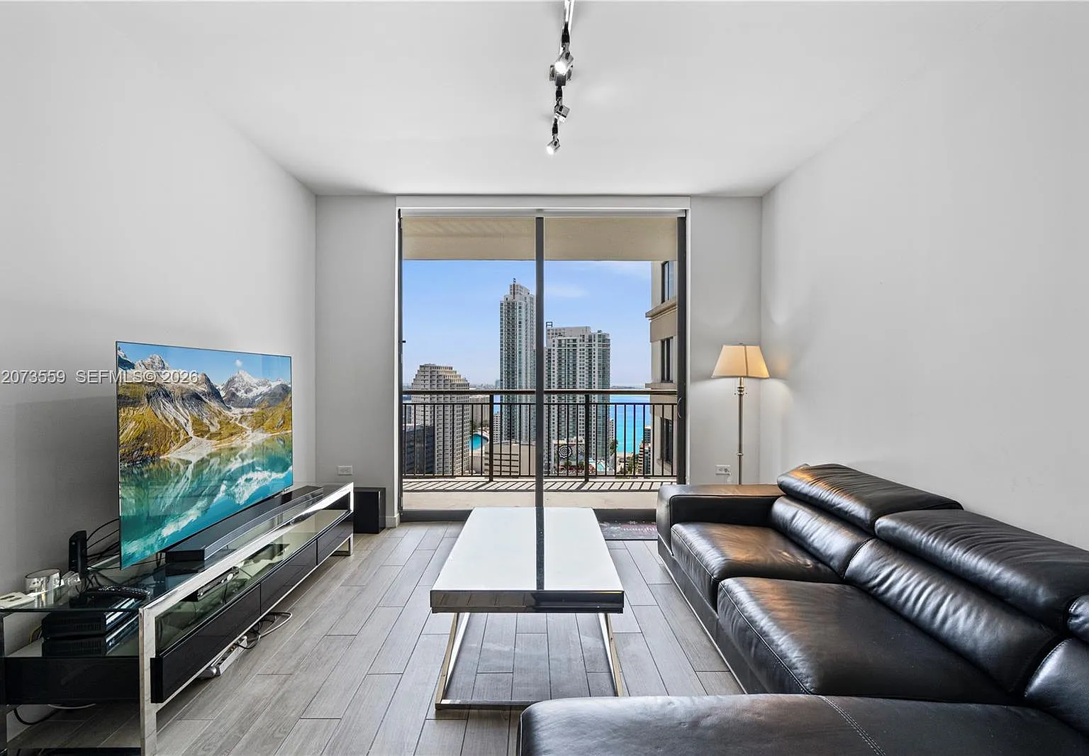 Nine At Mary Brickell — Photo 1