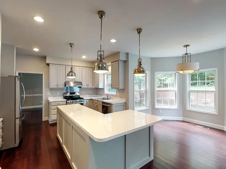 425 New Parkside Dr — Photo 12