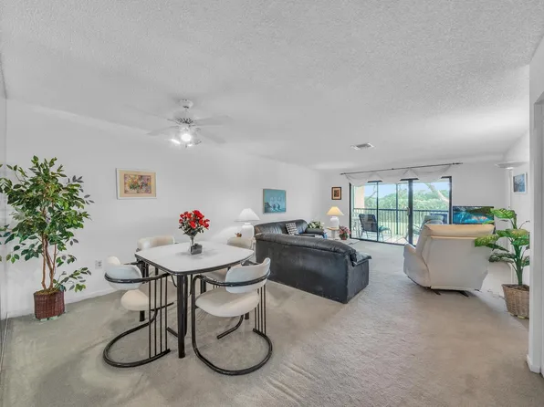 36 Stratford Lane #F, Boynton Beach, FL 33436