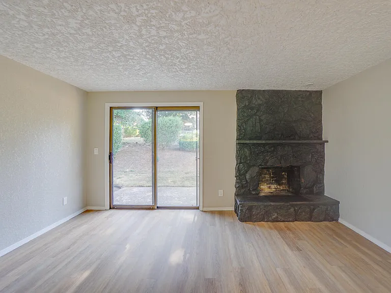 6206 NW Cherry St — Photo 31