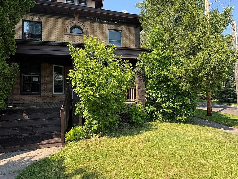 4329-4331 E Superior St — Photo 1