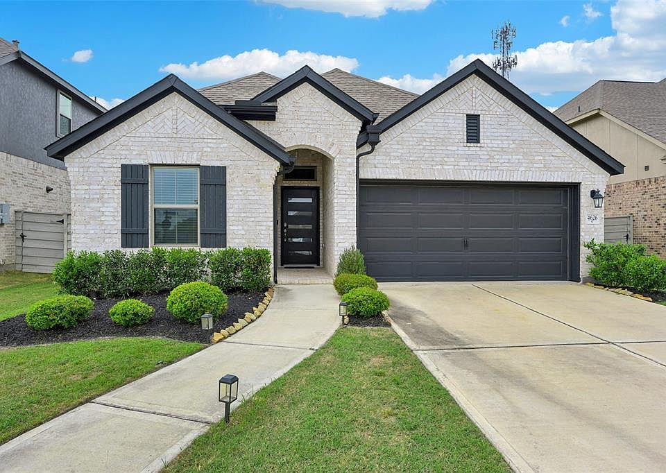 1st image of 4626 Crest Hill Drive
