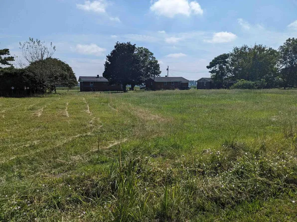 113 Washington Ave #31-32, Mount Olive, NC 28365