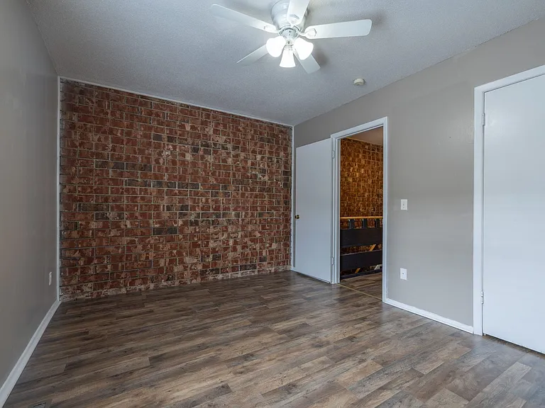 235 Keowee Trl — Photo 36