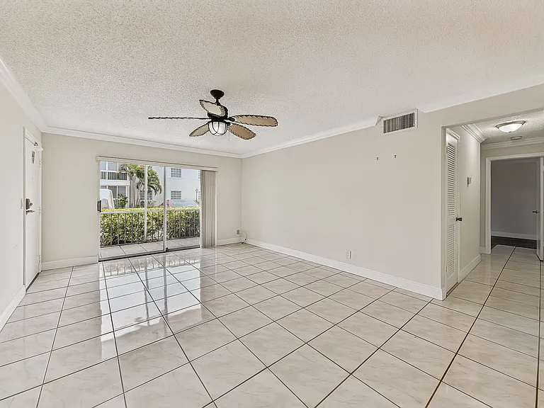 6447 Bay Club Dr #1 — Photo 8