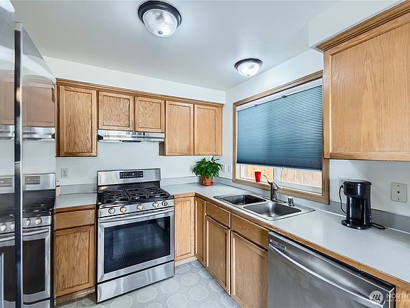 5th image of 6321 80th Street NE
