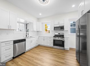 403 Printz Ave, Essington, PA 19029