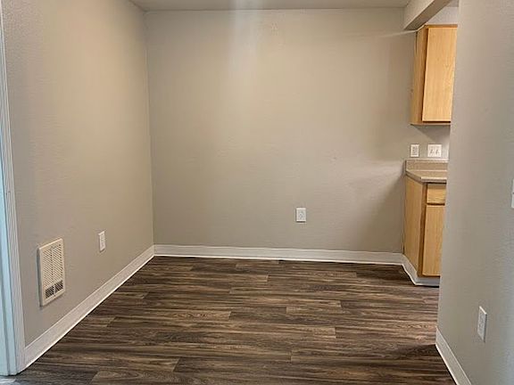 5th image of 16920 SE Powell Blvd APT 14