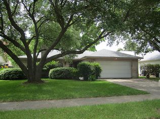 4910 Colombia Dr, Pasadena, TX 77505