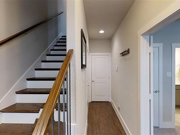 3rd image of 1317 Palm Springs Ln