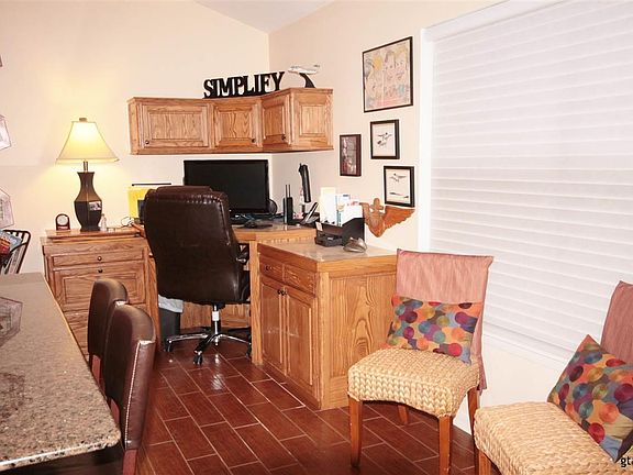 3rd image of 105 Hideaway Ln E