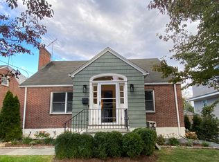 3 Grove St, Cos Cob, CT 06807