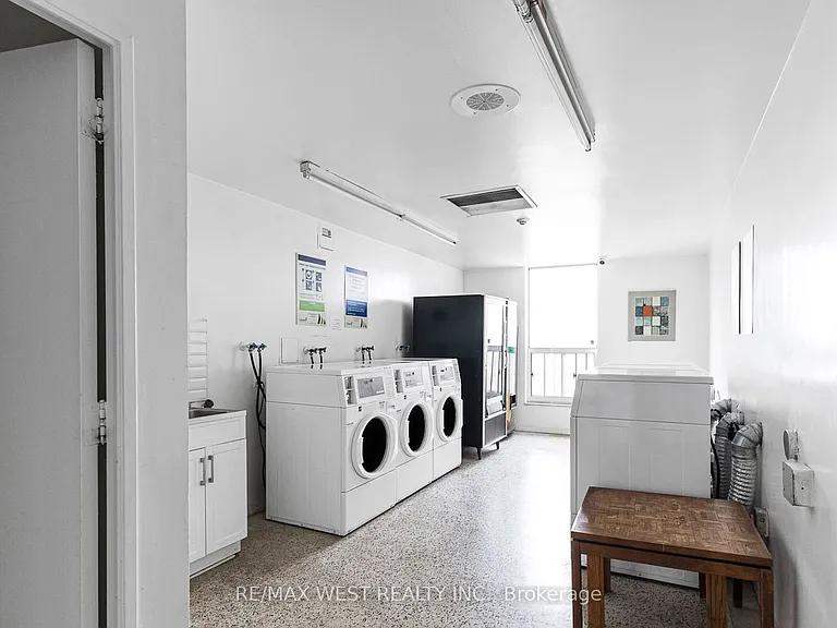 130 Neptune Dr #202 — Photo 29