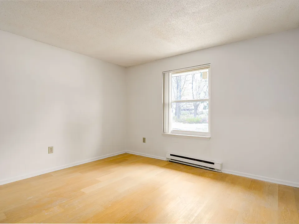 Building Photo 4