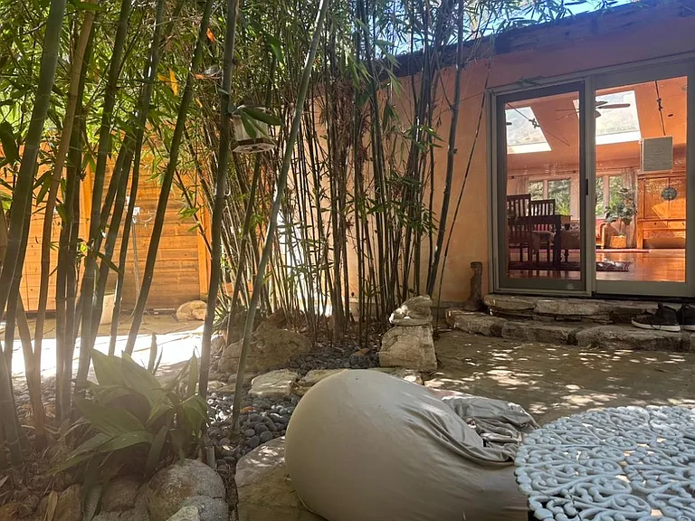 SE patio/yard