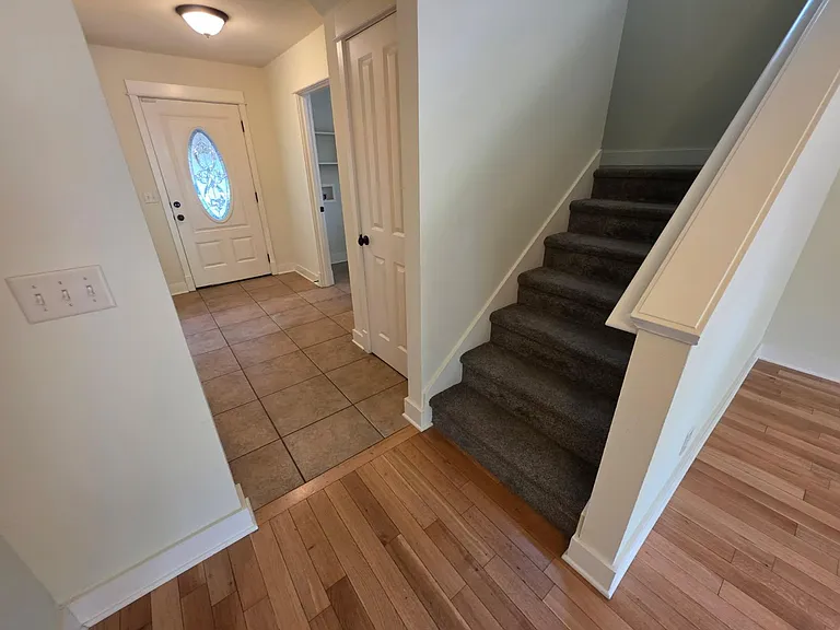 389 Foch St — Photo 6