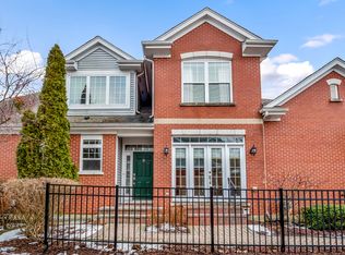 29 Lakebreeze Ct, Lake Zurich, IL 60047