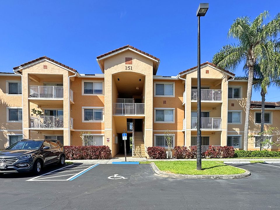 1st image of 151 SW Palm Dr APT 304-151-304