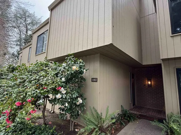1402 Commons Dr, Sacramento, CA 95825