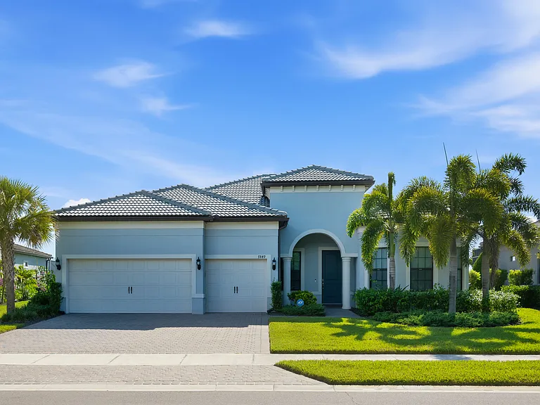 7849 Mainsail Ln — Photo 3