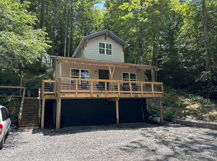 26 Yodelers Holler Rd, Bryson City, NC 28713