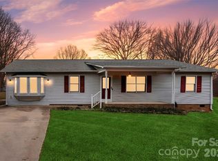 105 Trotter Ln, Kings Mountain, NC 28086