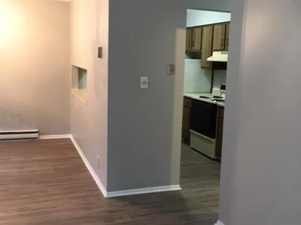 2290 Creedmoor Dr, Zanesville, OH 43701