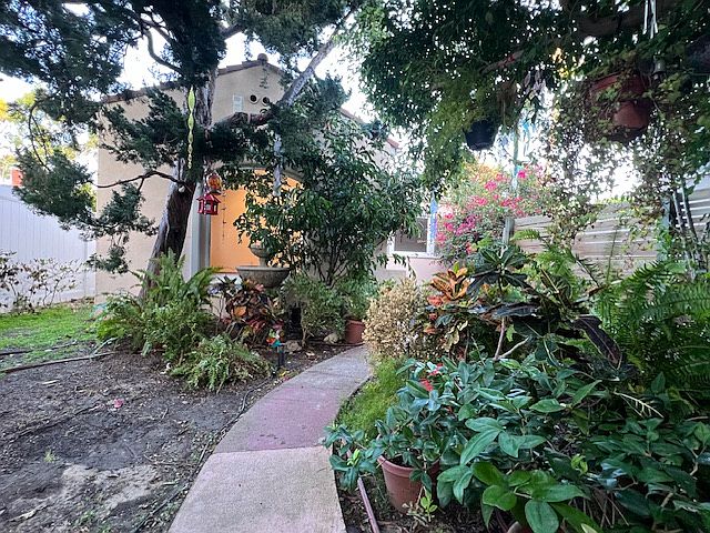 1st image of 3852 Elm Ave