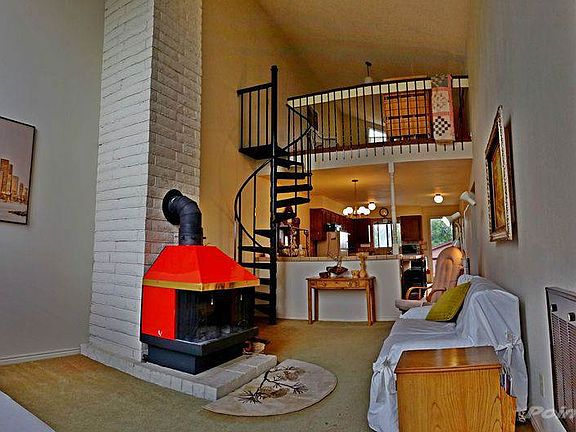 2-GI-View from Living Room to Kitchen