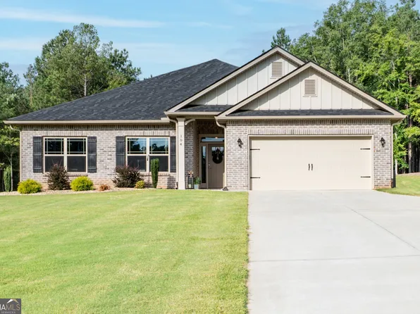 104 Eagle Heights Dr, Maysville, GA 30558