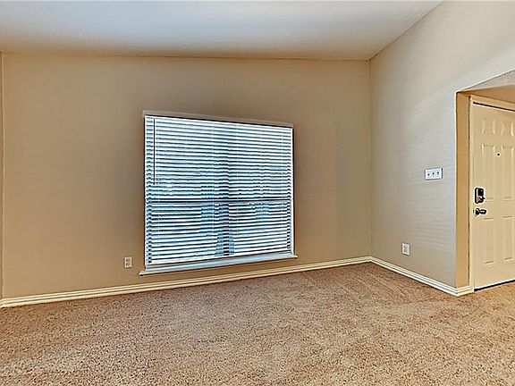 3rd image of 3728 Mulberry Ln