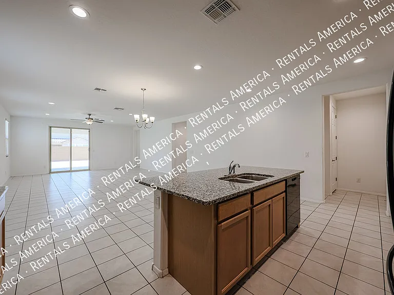 7513 W Illini St — Photo 11