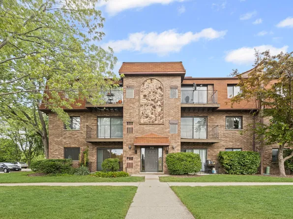 113 W Brandon Ct #E11, Palatine, IL 60067