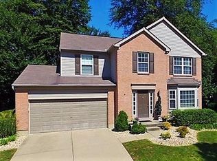 1522 Thornberry Rd, Amelia, OH 45102