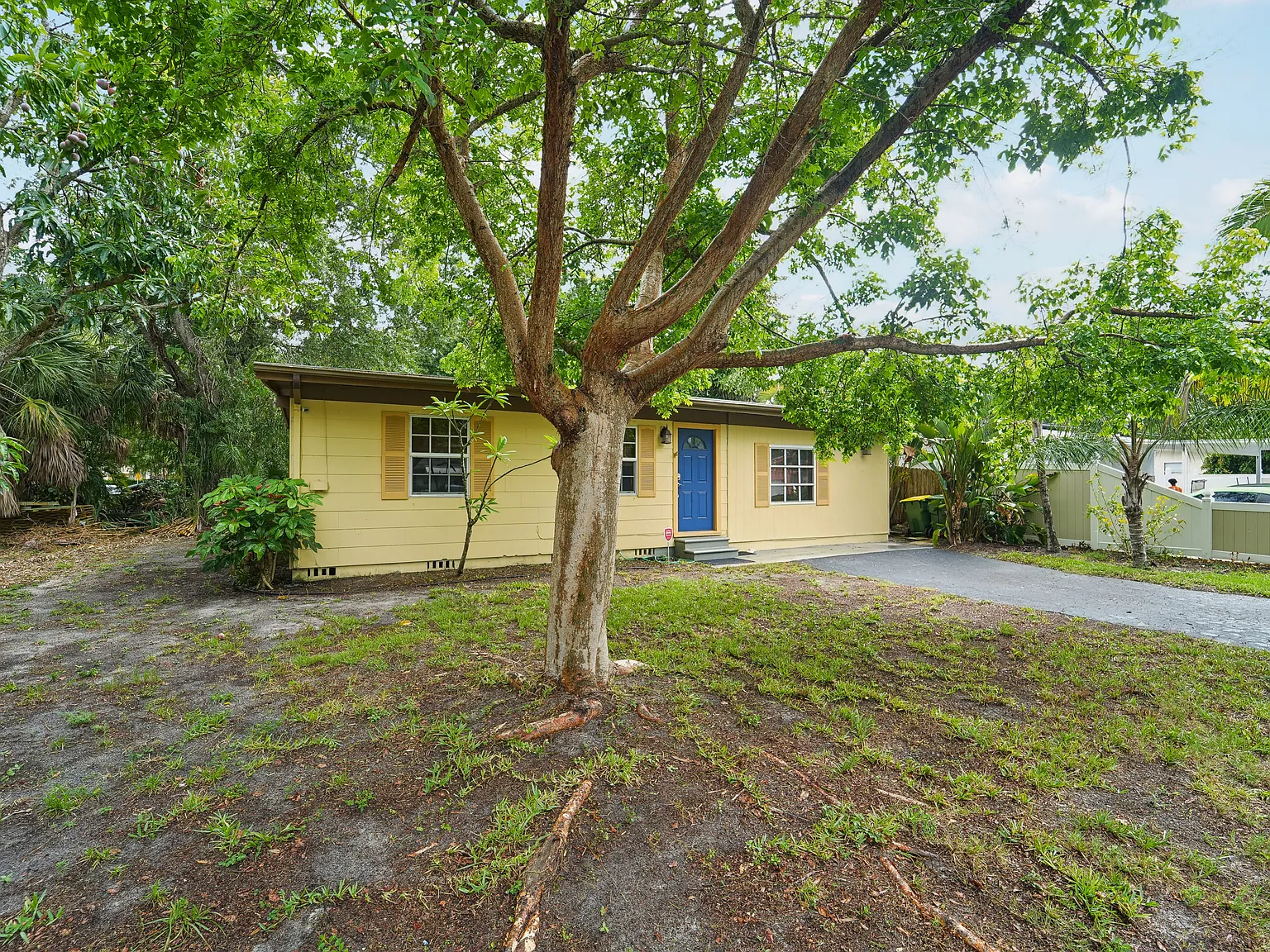 2 bed, 1050 sqft, $1,975 — Photo 3