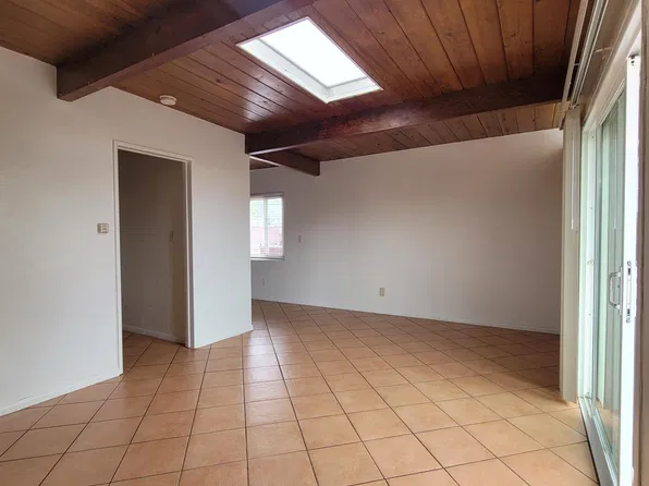748 Wave Crest Ct, San Diego, CA 92109