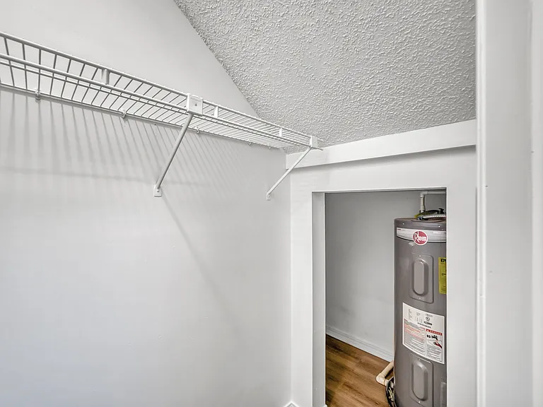 1304 E Magnolia Cir #1306 — Photo 39