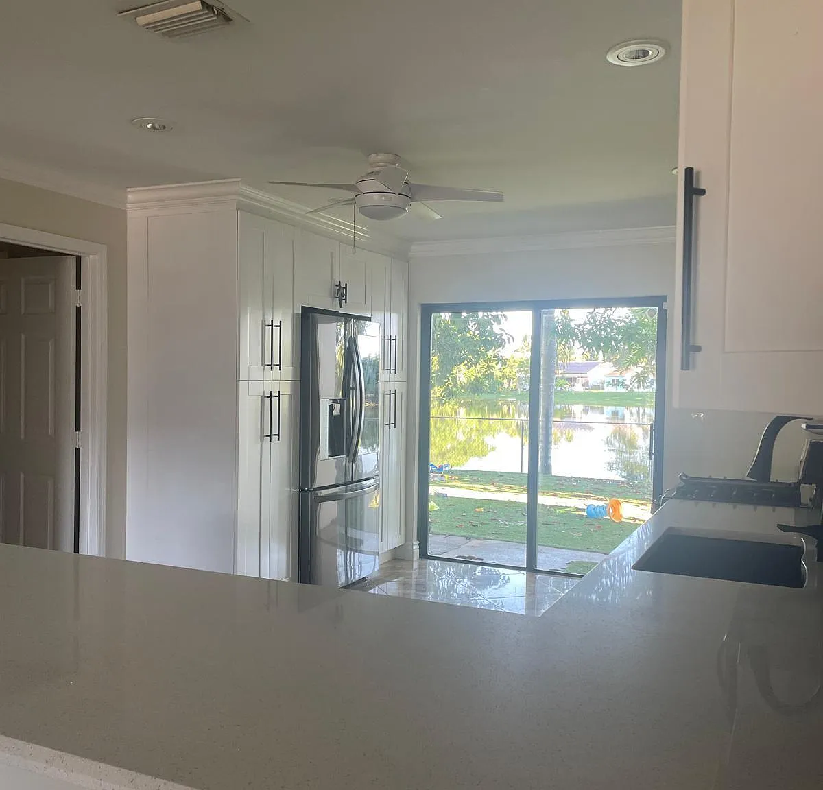 4 bed, 2.0 bath, 1429 sqft, $3,000 — Photo 2