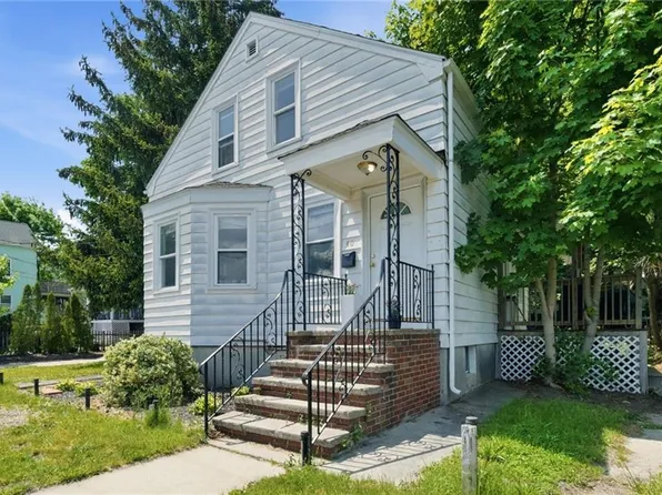 40 Sherwood St, Providence, RI 02908